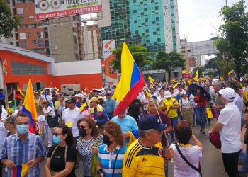 Opositores a Petro marcharon contra las reformas sociales