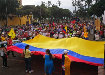 Marcha pacífica en Bucaramanga en respaldo al presidente Petro