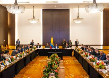 La atención primaria y preventiva es el eje de la reforma a la salud: Petro ante gobernadores