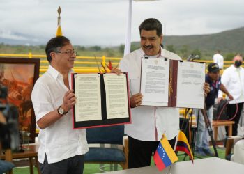 Petro y Maduro se reunieron para avanzar en la integración económica y comercial