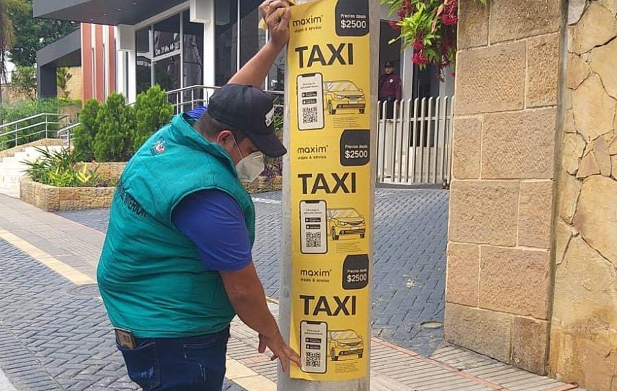 Alcaldía impuso multa de $39 millones a empresa de transporte móvil por publicidad ilegal