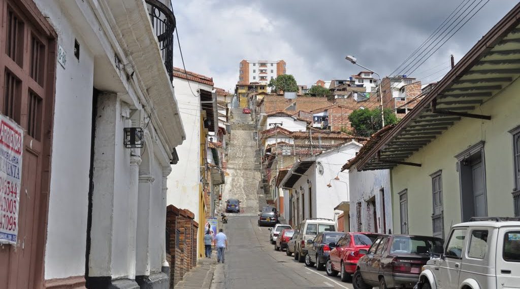 Fisuras en edificios de San Gil por temblor de esta mañana