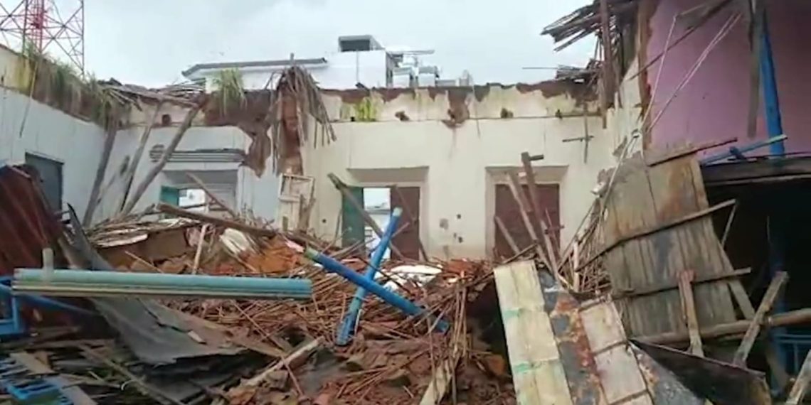 Se desplomó el costado norte del Coliseo Peralta