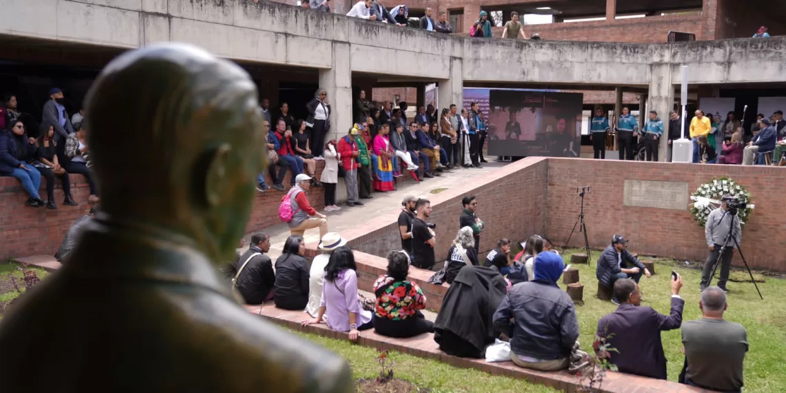 Petro rindió homenaje a las víctimas y a Jorge Eliécer Gaitán