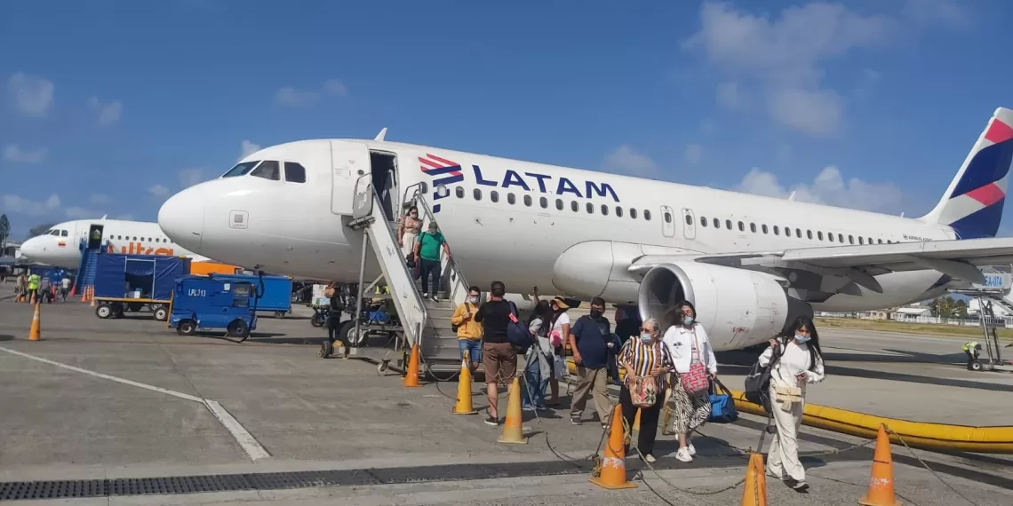 No es obligatorio el tapabocas al interior de los aviones