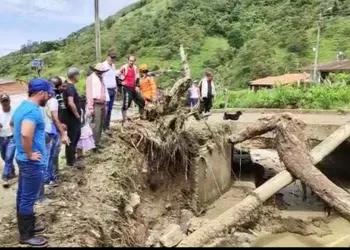 Acueducto, viviendas y tres puentes afectados: balance de lluvias en Piedecuesta