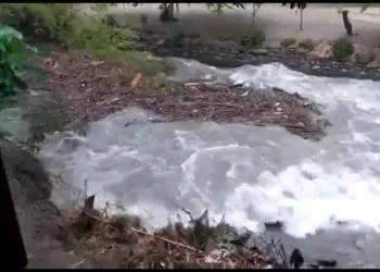 Comunidad reporta creciente de afluentes en la provincia Soto Norte