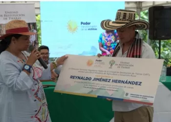 Revisan subsidios de vivienda para beneficiarios de restitución de tierras