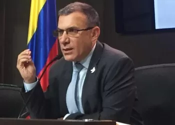 Roy Barreras no apelará fallo que anuló su credencial de senador