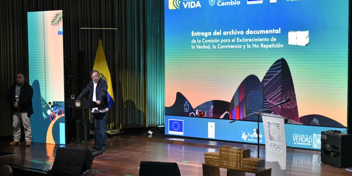 Lo que dijo Petro en la entrega de archivos de la Comisión de la Verdad