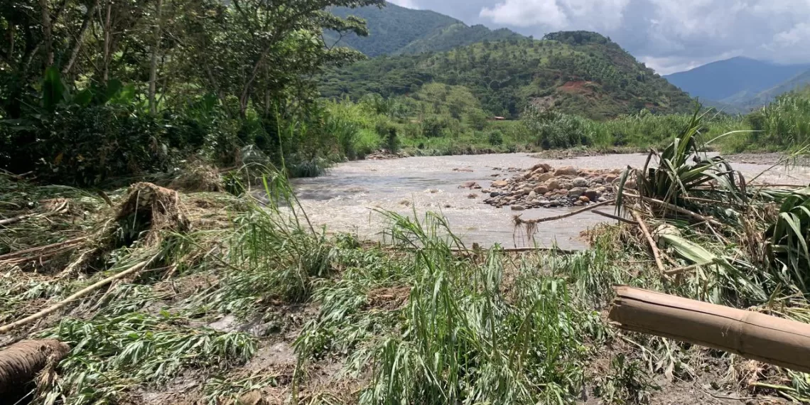En Santander, más de 10 frentes de trabajo atienden zonas afectadas por las lluvias