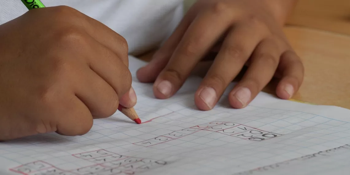 La Escuela debe estar fuera del conflicto: SES