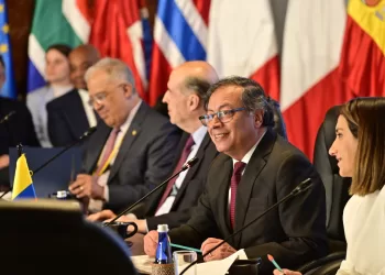 La defensa de las reformas debe ser pacífica: Presidente Petro