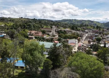 Hallan tres cuerpos sin vida en una fosa en Chipatá, Santander