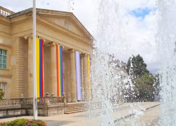 La Casa de Nariño se viste con los colores de la comunidad LGBTIQ