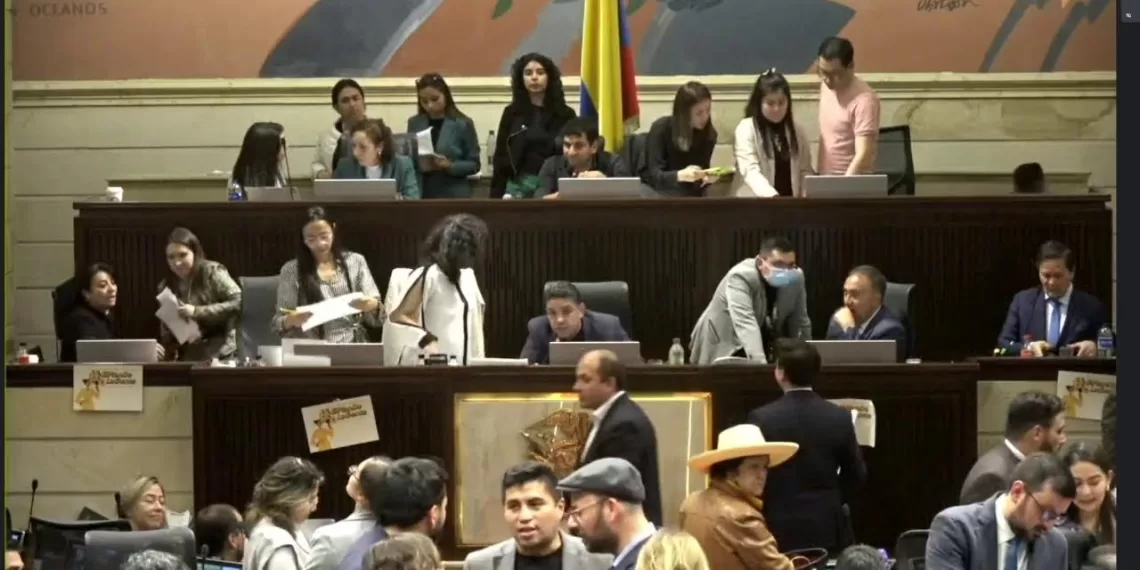 Cristian Avendaño anuncia demanda contra el Código Electoral