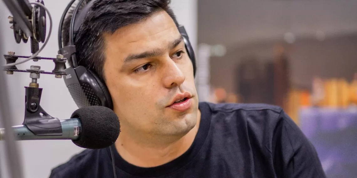 “Obtuve 106 mil firmas, dándoles la mano y mirándolos a los ojos”: Fabián Oviedo, candidato a la Alcaldía de Bucaramanga