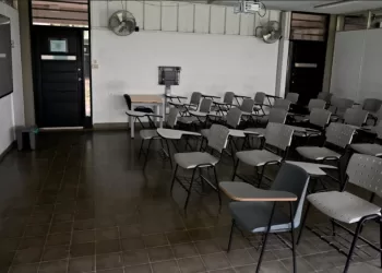 Más de 300 mil niños y jóvenes han desertado de las aulas escolares en el país en el 2023