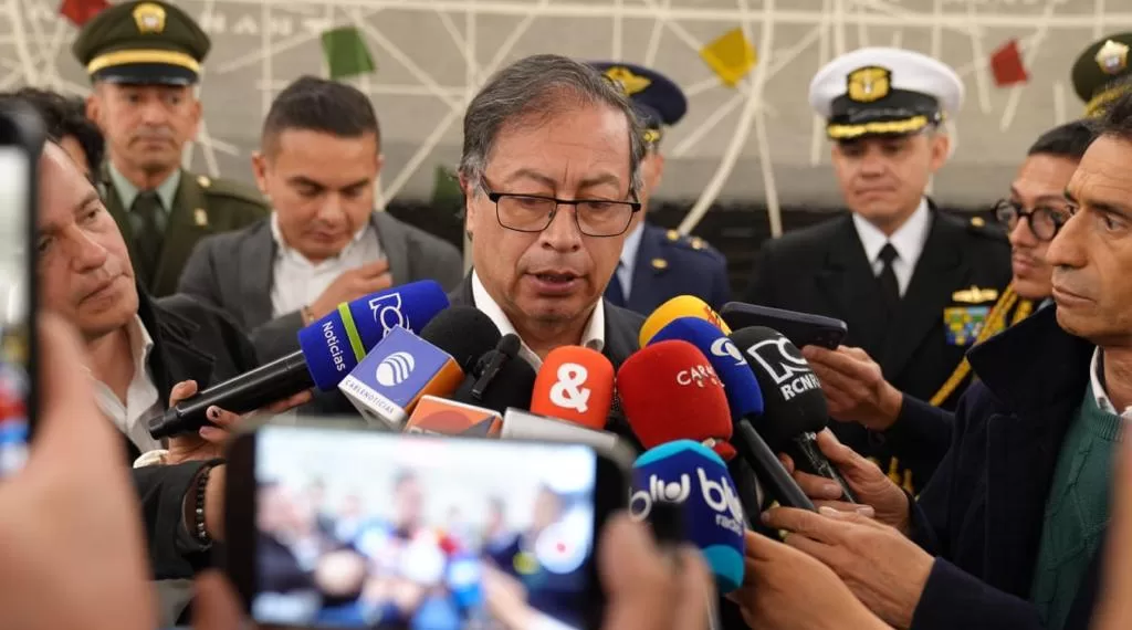 El coronel Óscar Dávila se suicidó por presiones: Petro