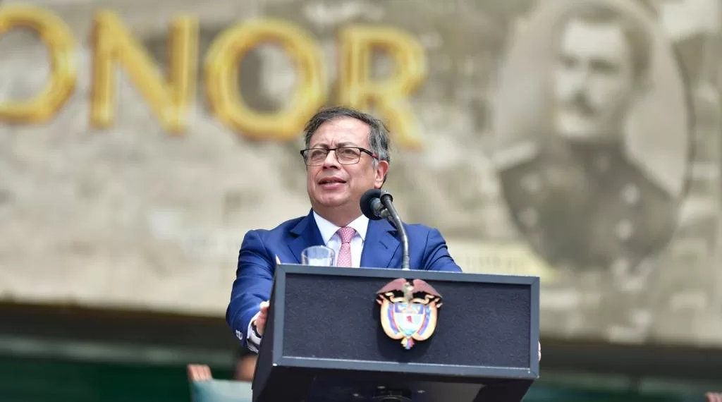 Petro reitera que hay intención de «golpe blando» en Colombia