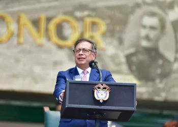 Petro reitera que hay intención de «golpe blando» en Colombia