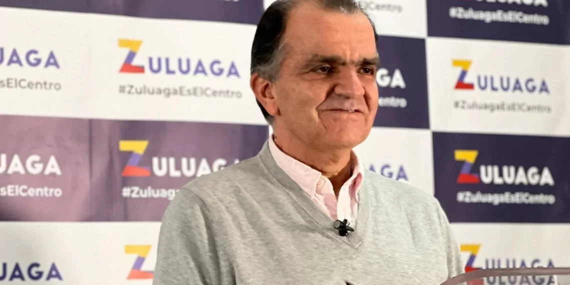 Fiscalía imputará por corrupción a Óscar Iván Zuluaga y a su hijo David