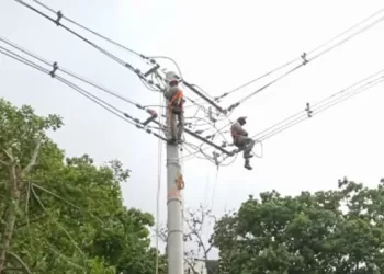 Continúa la remodelación de redes eléctricas en Bucaramanga
