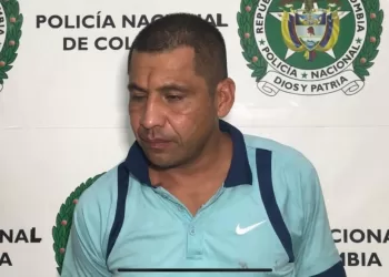 Hombre que se encontraba en detención domiciliaria por fabricación de armas de fuego fue capturado por la policía