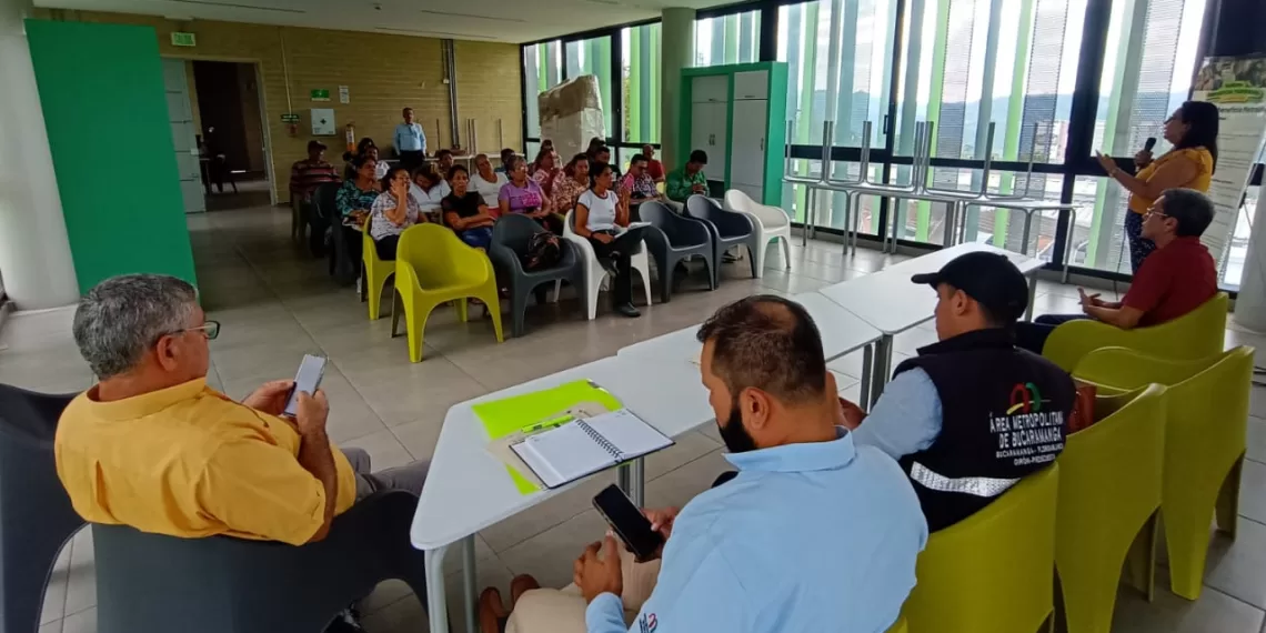 Metrolínea socializó con la comunidad del norte nuevo esquema operativo