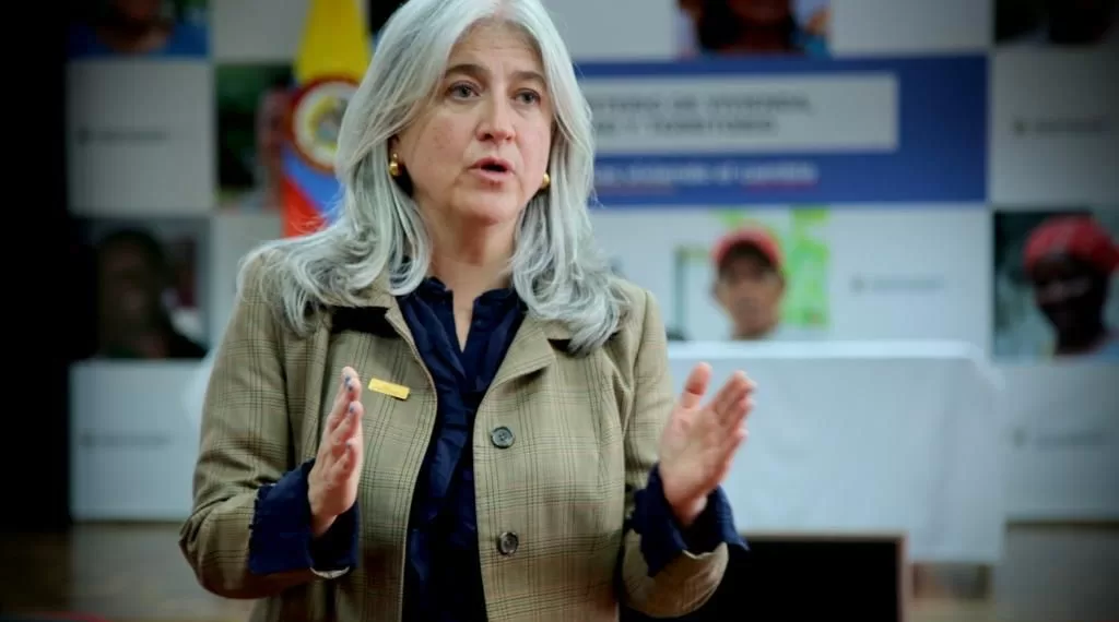 Gobierno alerta sobre estafadores con falsos programas de vivienda