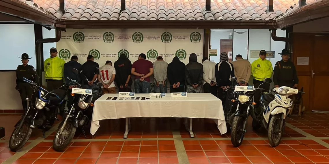 En Floridablanca capturaron a 14 integrantes de la banda “Los Cibernéticos”