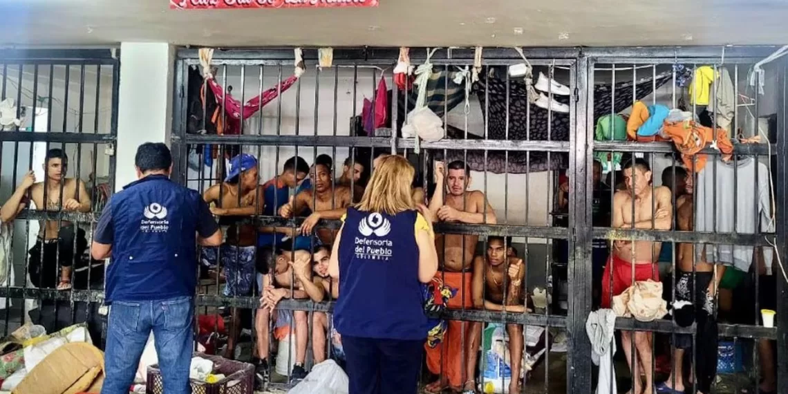 Las estaciones de policía se han convertido en bodegas humanas, afirma Minjustia al presentar el plan decenal carcelario