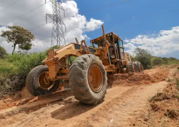 Inicia mejoramiento de vías rurales en Girón