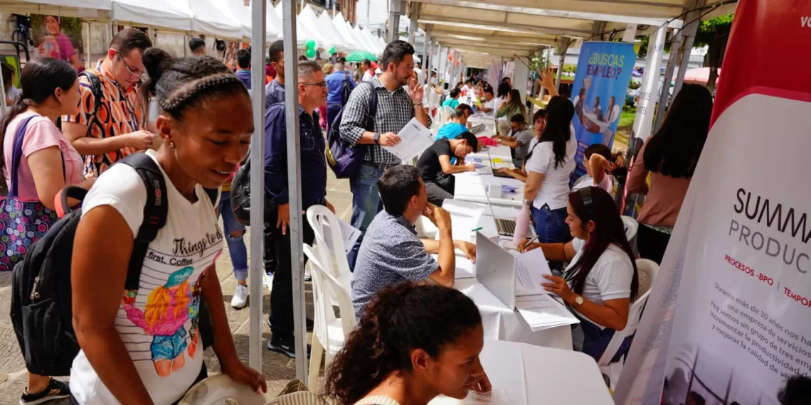 62 empresas ofertarán 2 mil vacantes en Santander