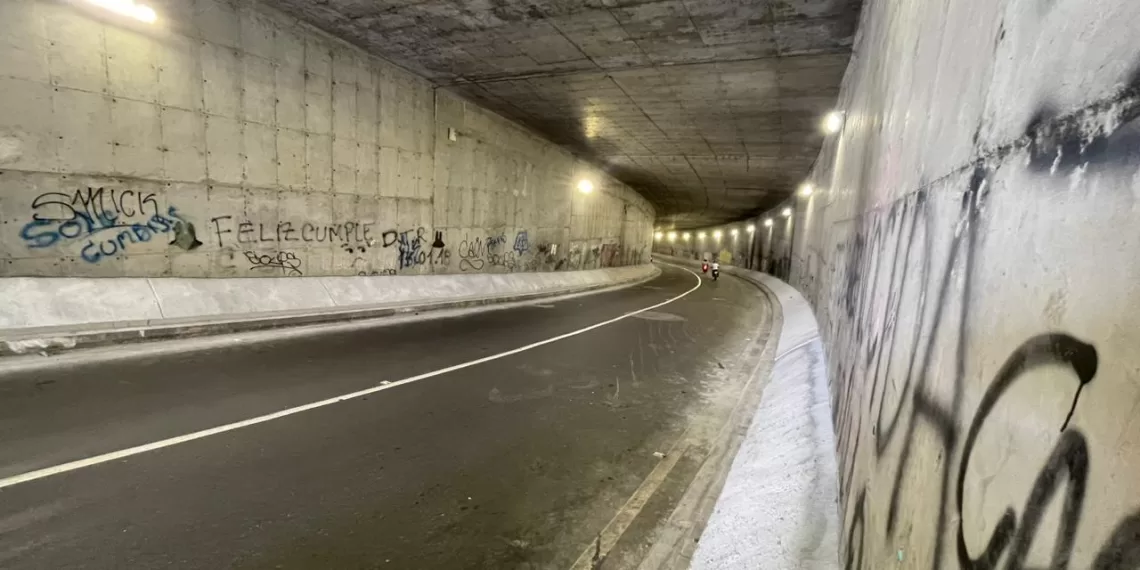 Deprimido del Mesón de los Búcaros quedó sin paso peatonal