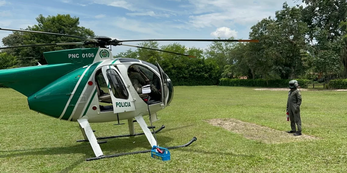 La policía cuida la feria bonita desde el aire