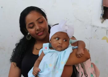 Alcaldía de Bucaramanga ofrece servicios de salud a población materno infantil y mujeres lactantes