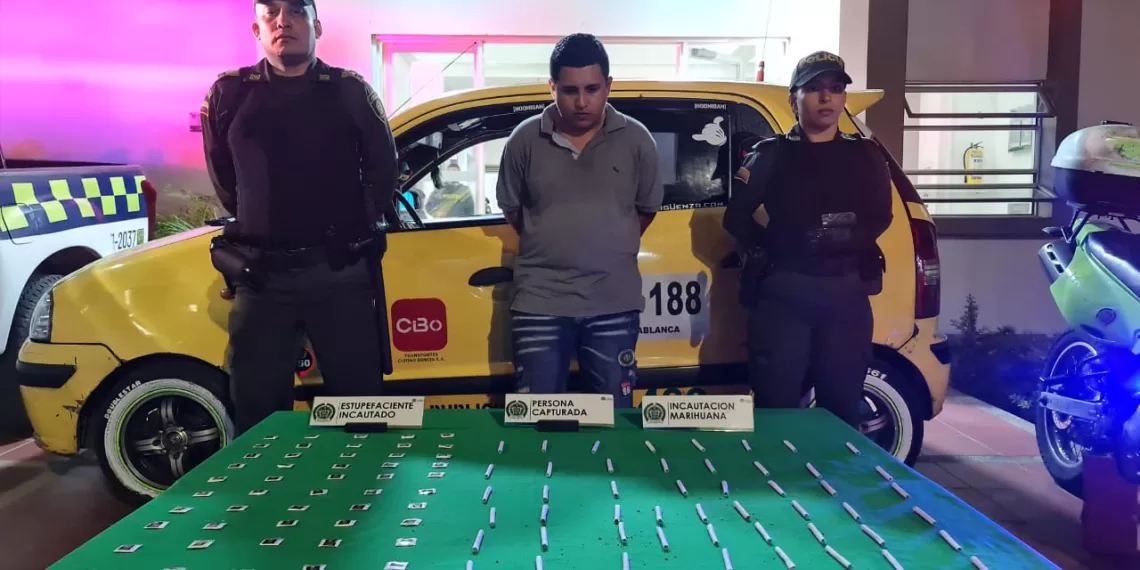 En Floridablanca cae narco taxi que en su interior tenía 50 cigarrillos de marihuana y 50 dosis de cocaína, mediante modalidad de CALETA