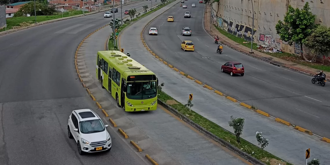 Pago del transporte masivo, a través del recibo de la energía, es viable: Ministro de Transporte