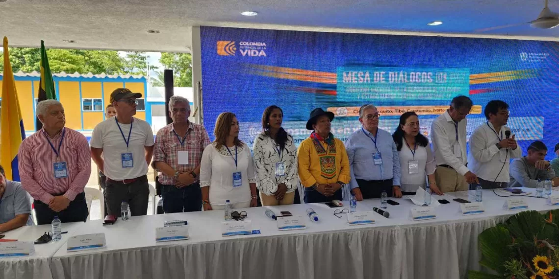 Gobierno y el EMC-Farc acuerdan cese el fuego bilateral por tres meses