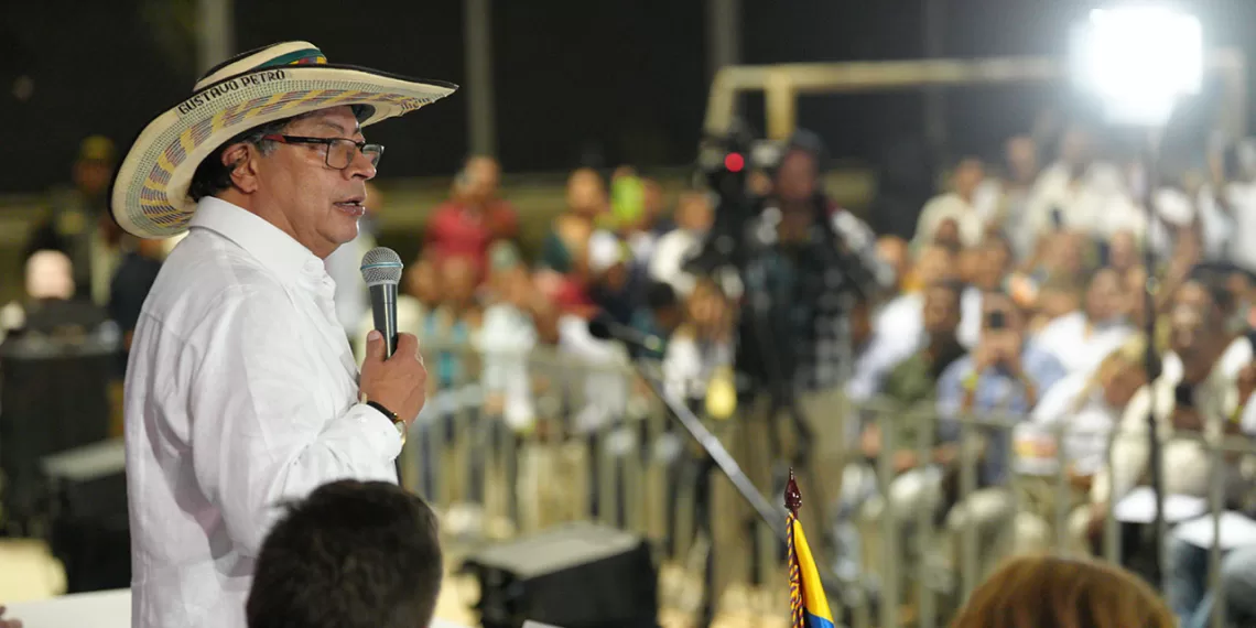 La orden es capturar a los compradores de votos: Petro a la Policía