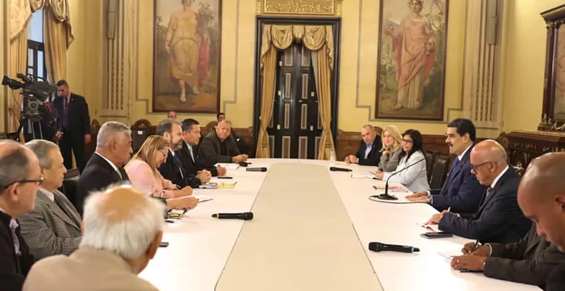 En Venezuela, gobierno y oposición reanudan diálogos