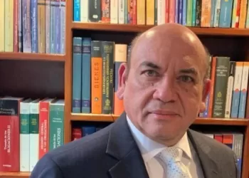 Abogado Daniel Caicedo denunció que la fiscalía intentó hacerle un entrampamiento