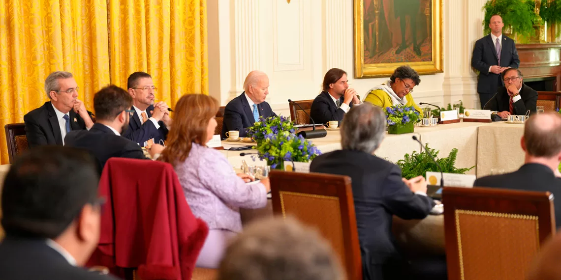 Petro reiteró ante Biden por una salida política al tema Palestina-Israel