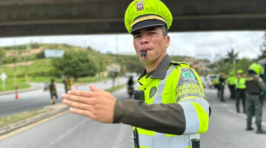 200 policías garantizan la seguridad a los viajeros en el puente festivo del día de los Santos en las carreteras del Área Metropolitana
