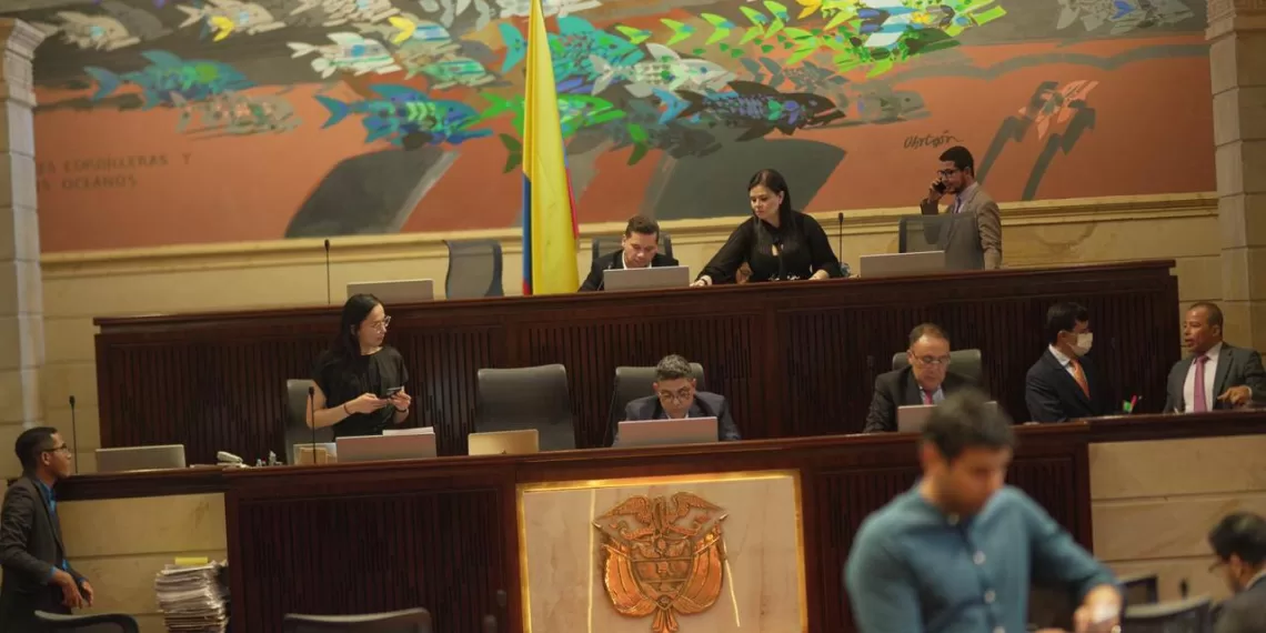 Reforma a la salud, a cinco artículos de ser aprobada en la Cámara de Representantes