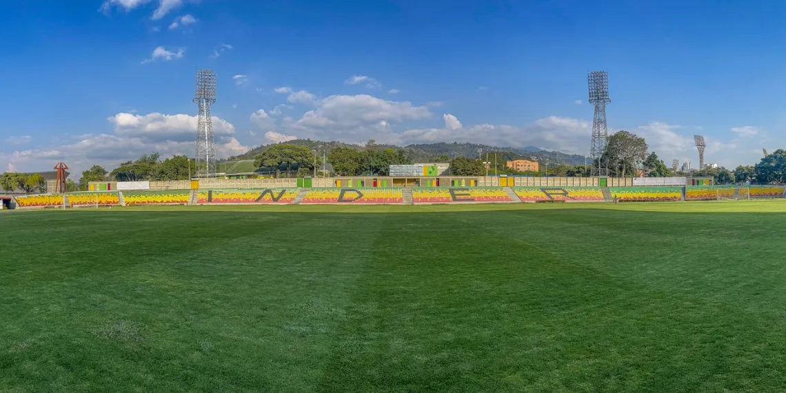 La gramilla del Estadio Alfonso López está lista para que ruede el balón