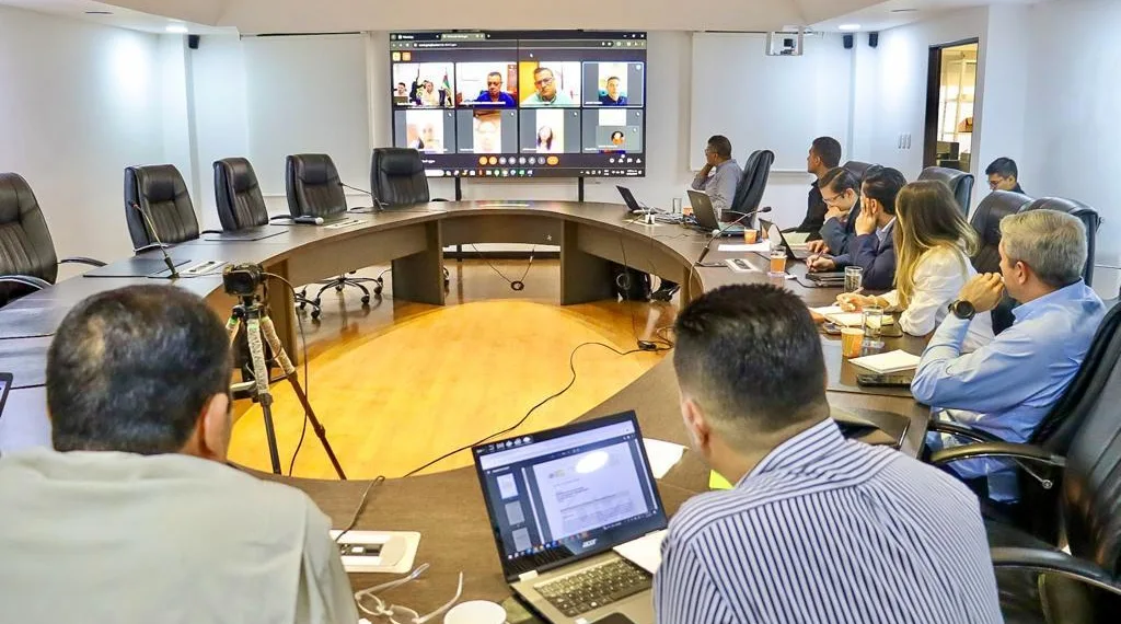 Gobernador asume las riendas de la Red Hospitalaria de Santander