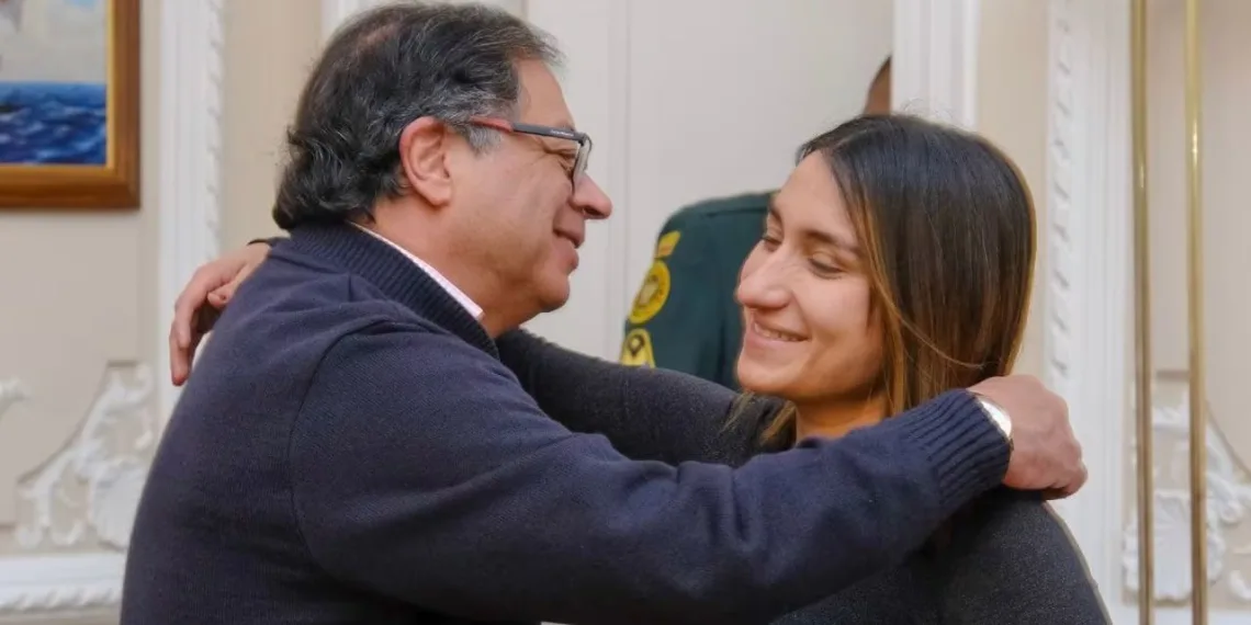 Laura Saravia nueva directora del DAPRE, donde se maneja el computador de Palacio