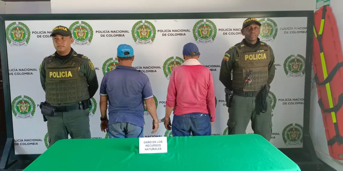 En Girón policía capturó a dos pirómanos que ocasionaron un incendio foresta